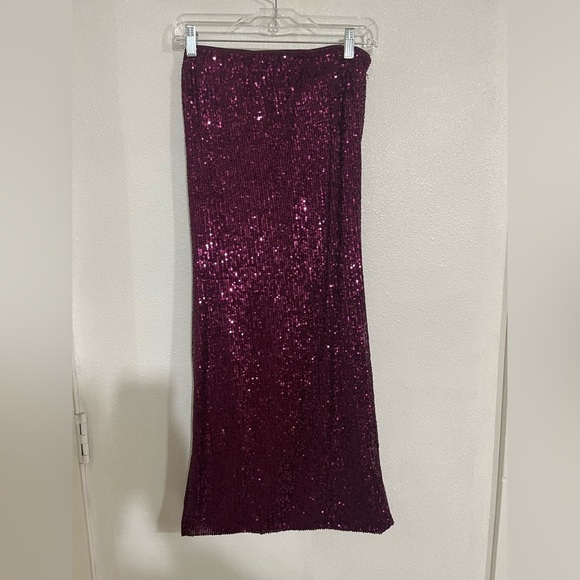Wild fox side rouge maxi/midi sequin skirt burgundy L NWOT - Picture 7 of 7